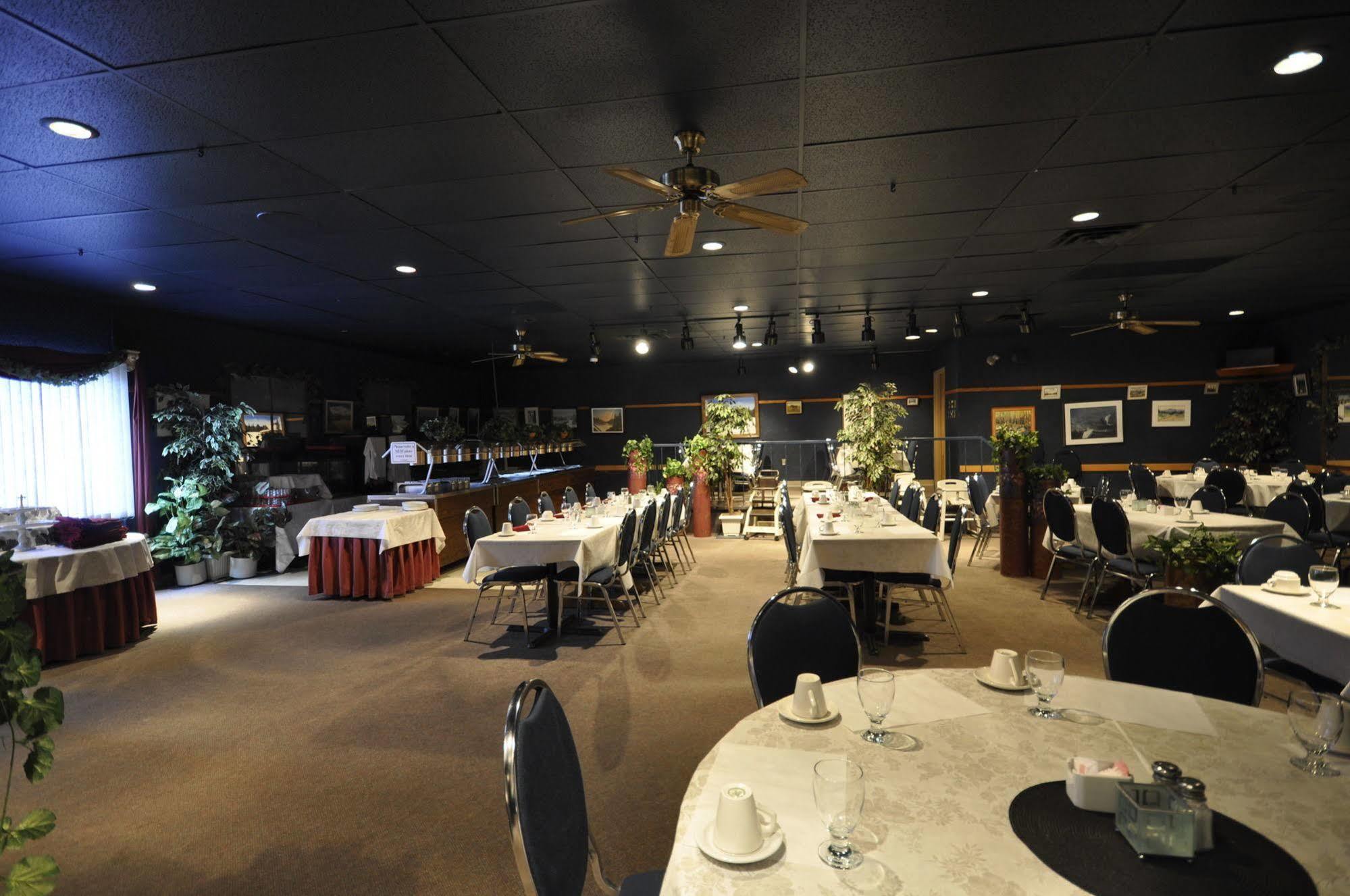 Beaverlodge Motor Inn 外观 照片